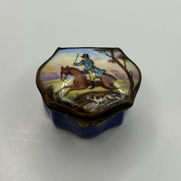 Nilsson Battersea antique enamel pill box, horse, equestrian, snuff box, fox - Picture 1 of 5